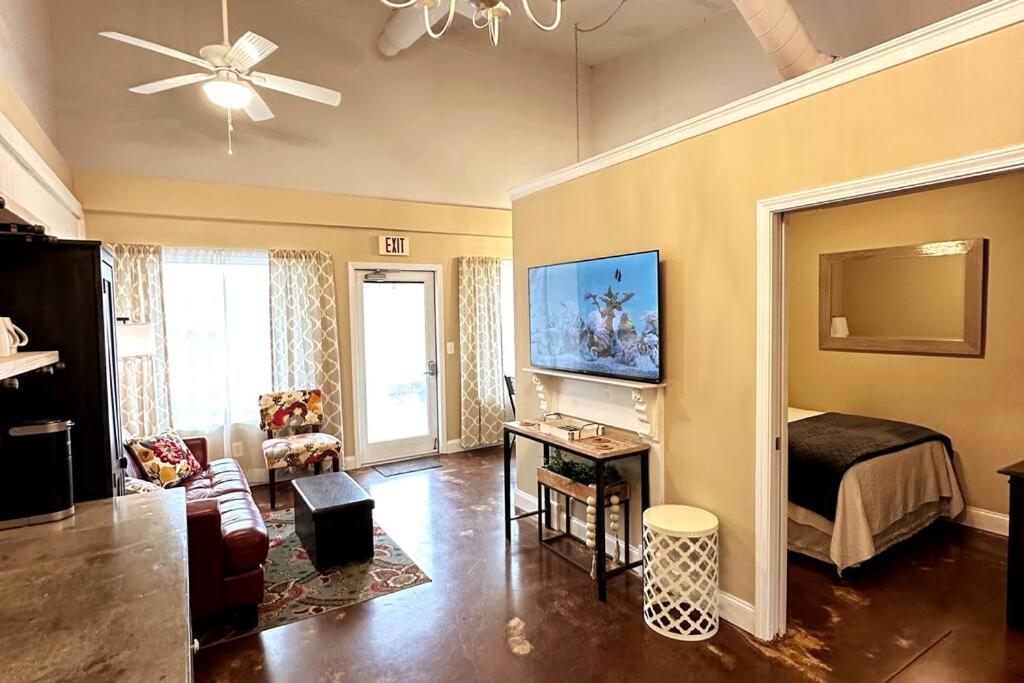 Haven At Hazel~Downtown Bungalow Demorest Esterno foto