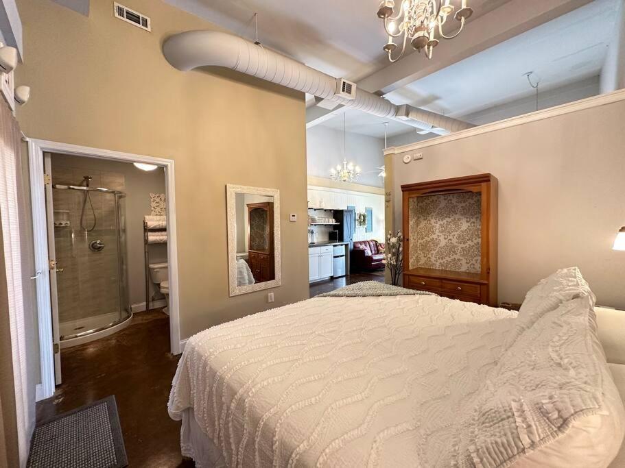 Haven At Hazel~Downtown Bungalow Demorest Esterno foto