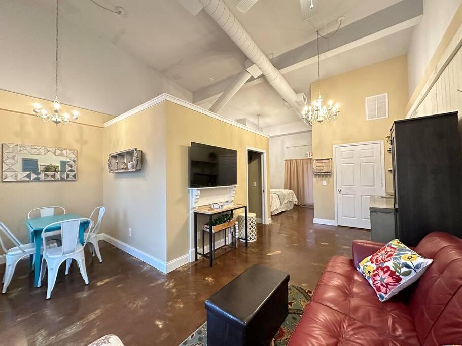 Haven At Hazel~Downtown Bungalow Demorest Esterno foto