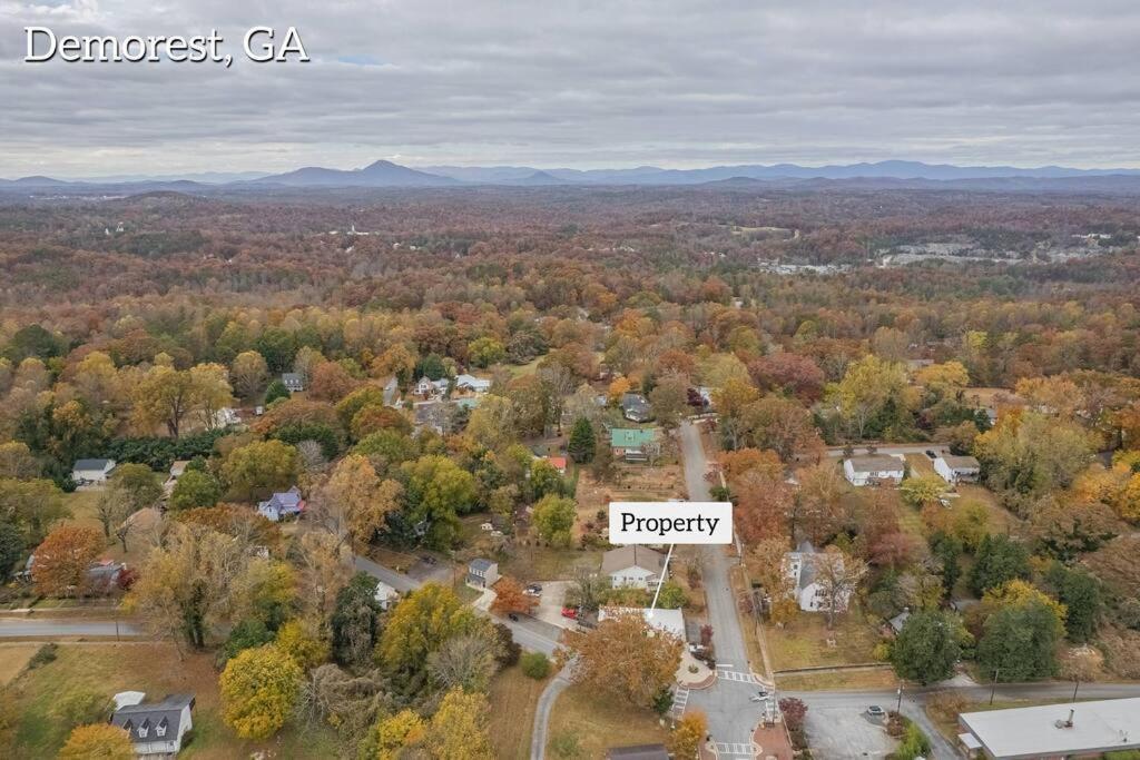 Haven At Hazel~Downtown Bungalow Demorest Esterno foto