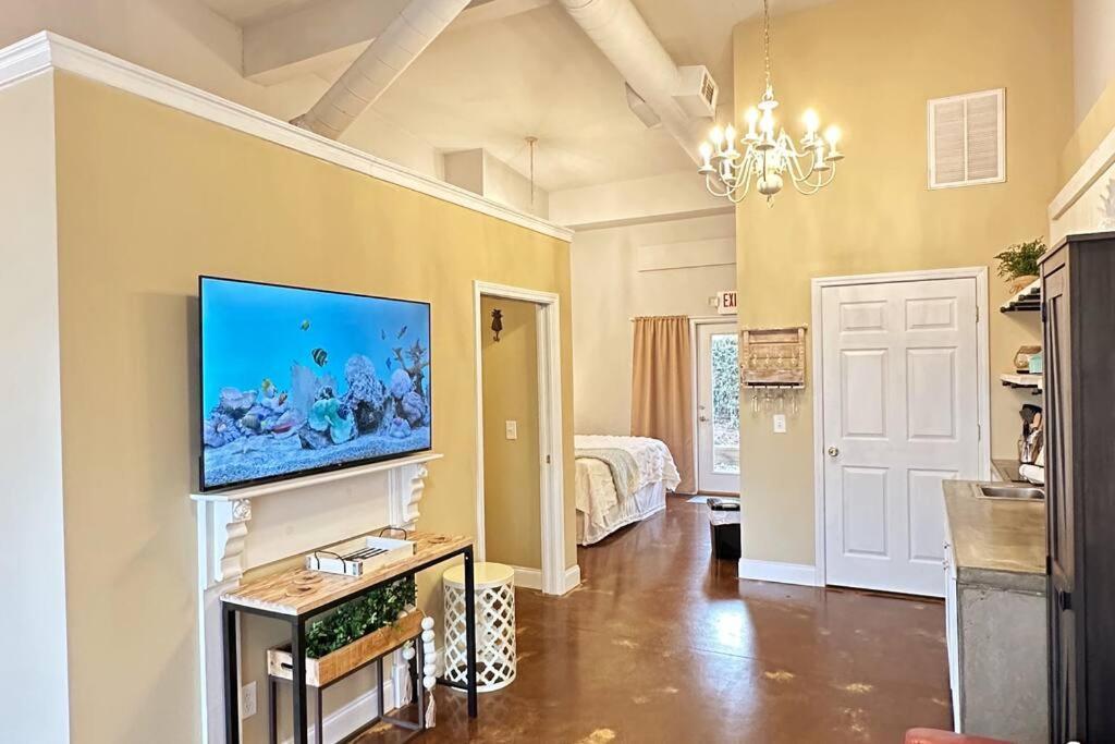 Haven At Hazel~Downtown Bungalow Demorest Esterno foto