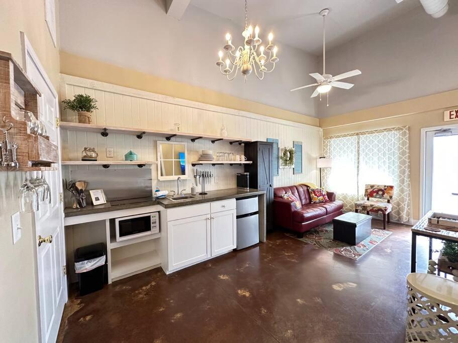 Haven At Hazel~Downtown Bungalow Demorest Esterno foto